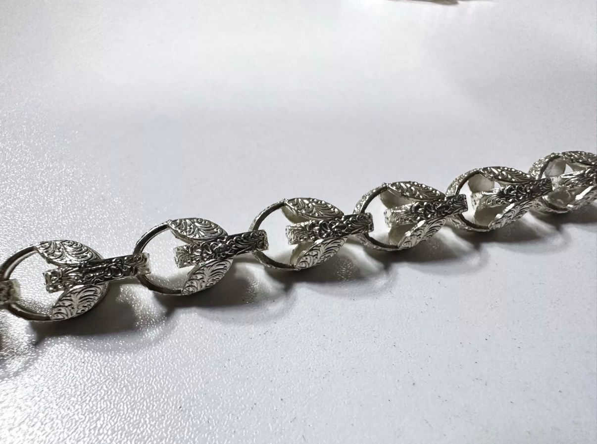 Silver Tulip Bracelet 10mm Pattern