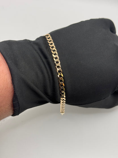 9ct gold curb bracelet - 8.5”